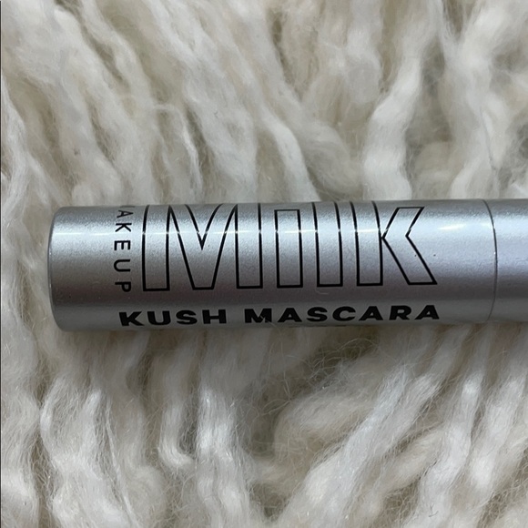 MILK MAKEUP KUSH High Volumizing Mascara Bundle - Picture 5 of 10